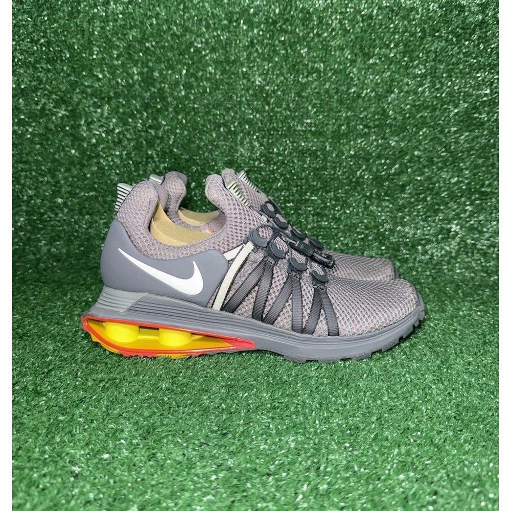 Nike Shox Women Size 5.5 Gray Running Shoes Athletic Sneakers (New in Box)